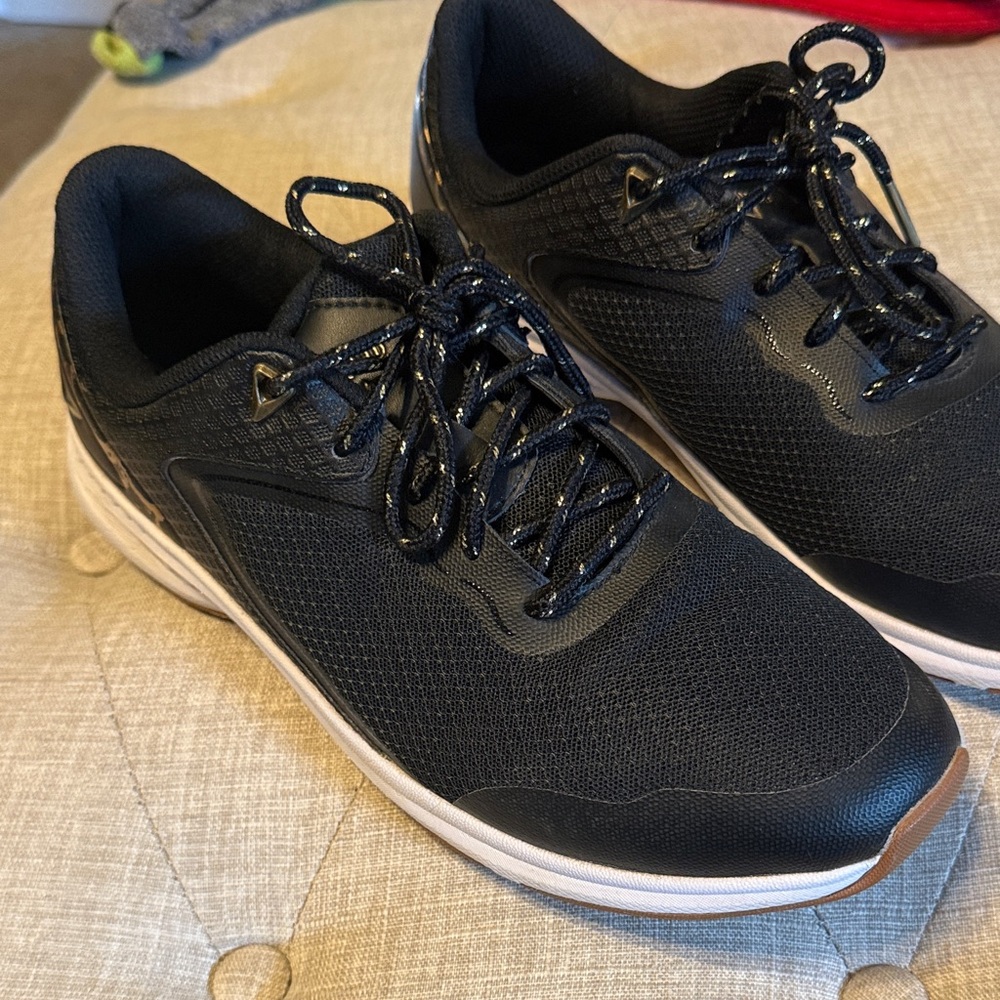 Callaway women’s golf shoes - Picture 2 of 7